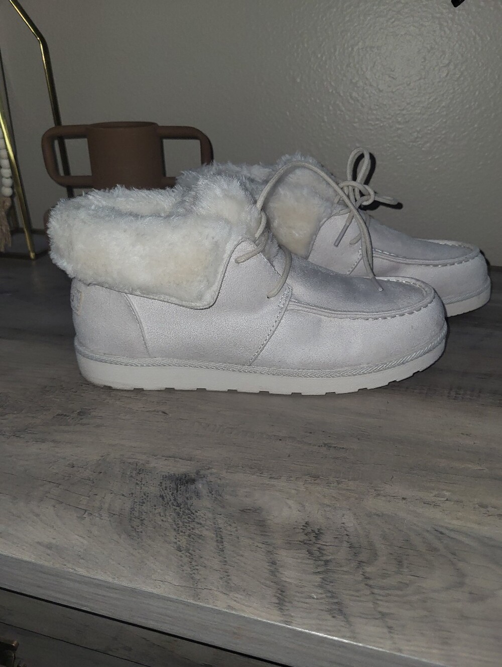 Makalu California "Della" winter moc-toe ankle boots in off-white/cream Size 8.5